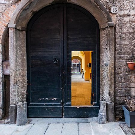 Appartamento Tivano In Centro Storico Como Exterior photo