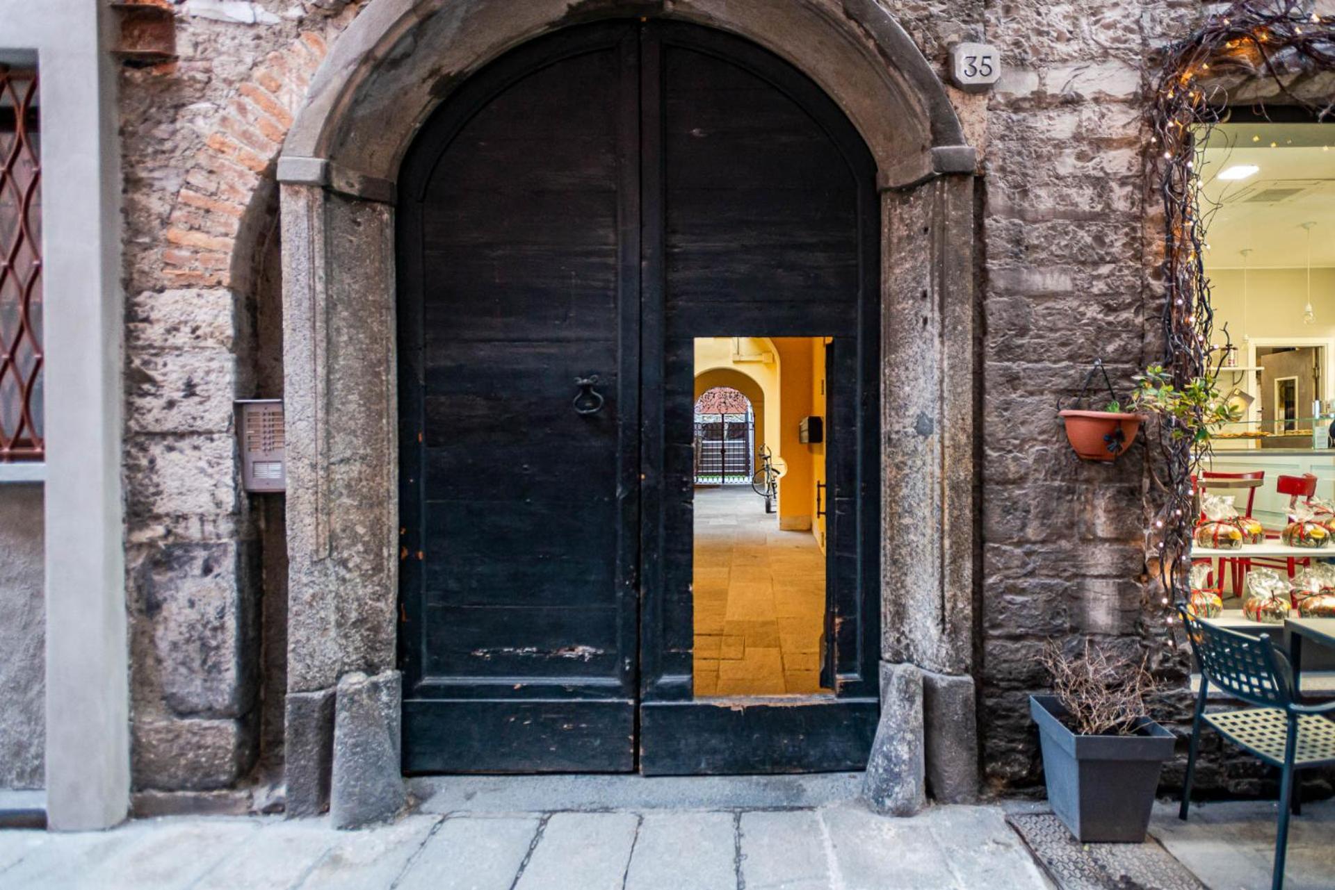 Appartamento Tivano In Centro Storico Como Exterior photo